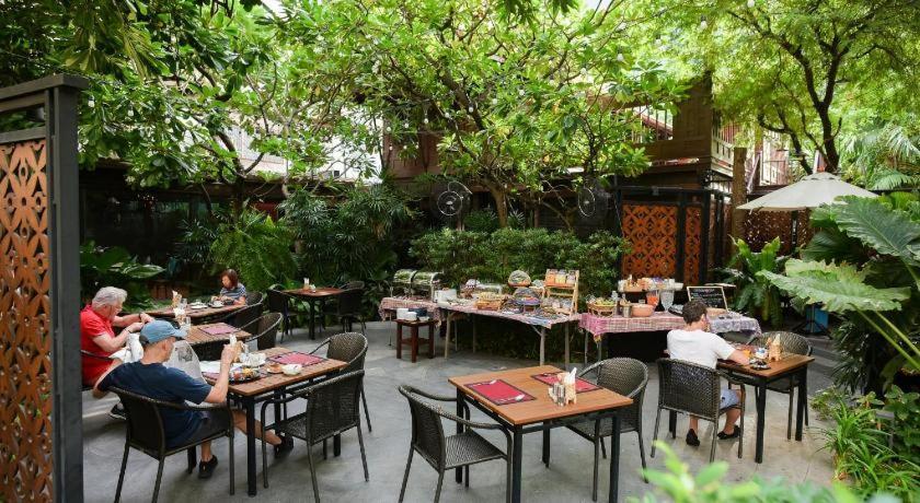 The Rose Bangkok Otel Dış mekan fotoğraf