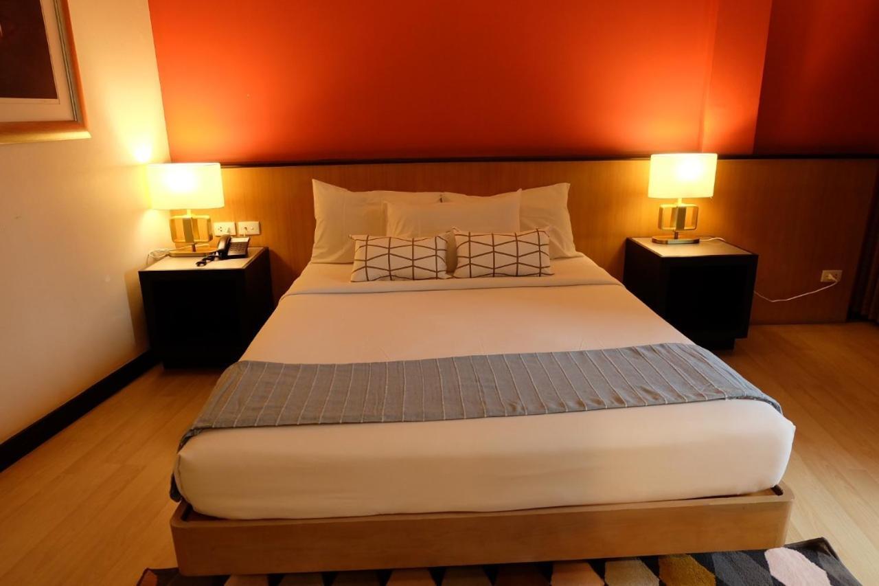 The Rose Bangkok Otel Dış mekan fotoğraf