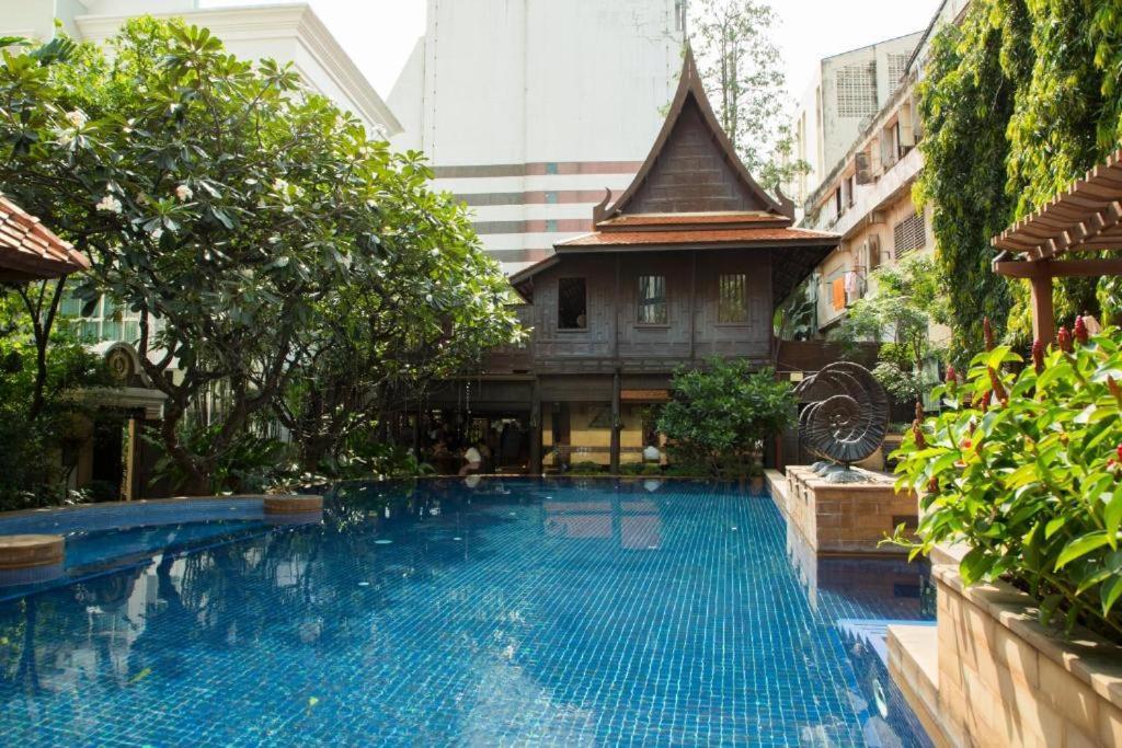 The Rose Bangkok Otel Dış mekan fotoğraf